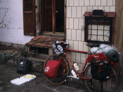 Bin dann zum bekannten Pizzabäcker gegangen ... (Photo der Frankreichtour 1990 von Walter Börstler)